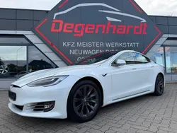 Weiß Gebraucht 2019 Tesla Model S Standard Range Limousine | 34.990 €