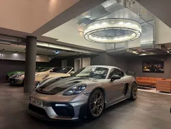 Grau Gebraucht 2023 Porsche Cayman GT4 Coupé | 179.777 € (Etwas zu teuer)