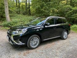 Schwarz Gebraucht 2020 Mitsubishi Outlander SUV | 22.500 € (Etwas zu teuer)