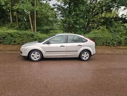 Silber Gebraucht 2006 Ford Focus Limousine | 1.990 € (Guter Preis)