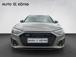 Grau Gebraucht 2024 Audi A4 S-Line Kombi | 47.990 €