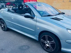 Grau Gebraucht 2005 Peugeot 206 CC Platinum Cabrio | 2.500 € (Fairer Preis)