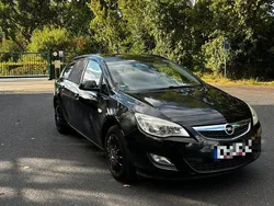 Schwarz Gebraucht 2012 Opel Astra Kombi | 3.750 € (Fairer Preis)