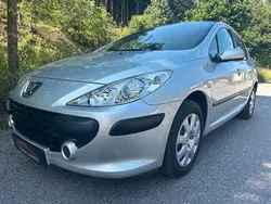 Grau Gebraucht 2007 Peugeot 307 Filou Limousine | 3.899 € (Teuer)