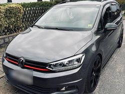 Grau Gebraucht 2016 VW Touran Van / Kleinbus | 16.000 € (Teuer)