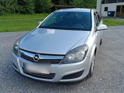 Silber Gebraucht 2010 Opel Astra Edition Kombi | 2.100 € (Guter Preis)