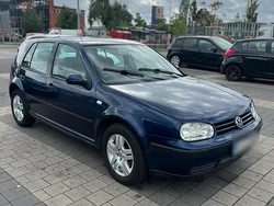 Blau Gebraucht 2002 VW Golf IV Kleinwagen | 2.100 € (Fairer Preis)