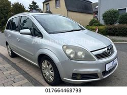 Silber Gebraucht 2007 Opel Zafira Edition+ Van / Kleinbus | 4.999 € (Teuer)