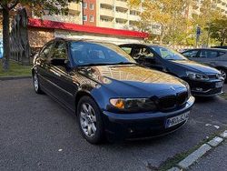 Blau Gebraucht 2002 BMW 318 Limousine | 1.300 € (Superpreis)