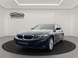 Schwarz Gebraucht 2022 BMW 330e Sport Line Kombi | 26.590 € (Guter Preis)