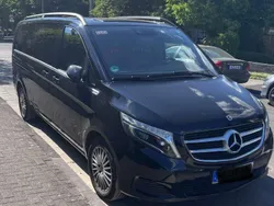 Schwarz Gebraucht 2019 Mercedes V200 Avantgarde Van / Kleinbus | 34.999 € (Etwas zu teuer)
