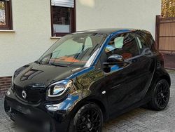 Schwarz Gebraucht 2016 Smart ForTwo Coupé Prime Kleinwagen | 7.990 € (Fairer Preis)
