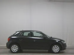 Brillantschwarz Gebraucht 2014 Audi A1 Sportback Attraction Kleinwagen | 6.390 € (Guter Preis)