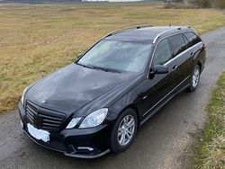 Schwarz Gebraucht 2009 Mercedes E350 AMG Kombi | 15.299 € (Fairer Preis)
