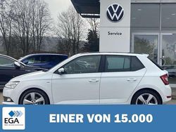 Weiß metallic Gebraucht 2021 Skoda Fabia Clever | 19.150 € (Fairer Preis)