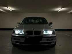 Silber Gebraucht 2000 BMW 318 Limousine | 2.900 €