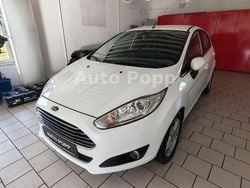 Weiß Gebraucht 2014 Ford Fiesta Titanium Kleinwagen | 5.599 € (Guter Preis)
