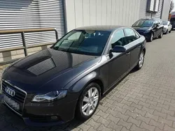 Grau Gebraucht 2009 Audi A4 Ambiente Limousine | 9.400 € (Fairer Preis)