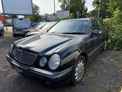 Schwarz Gebraucht 2000 Mercedes E240 Avantgarde Kombi | 1.890 € (Superpreis)