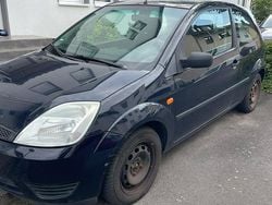 Blau Gebraucht 2005 Ford Fiesta Kleinwagen | 640 € (Guter Preis)