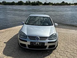 Silber Gebraucht 2004 VW Golf V Kleinwagen | 1.800 € (Fairer Preis)