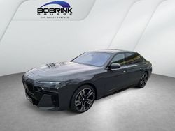 Grau Neu 2025 BMW 740 Comfort Edition Limousine | 132.960 € (Teuer)