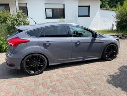 Grau Gebraucht 2017 Ford Focus Sport Limousine | 19.000 € (Etwas zu teuer)