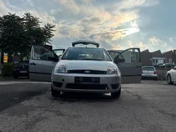 Grau Gebraucht 2002 Ford Fiesta Kleinwagen | 1.700 € (Guter Preis)