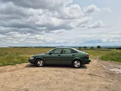 Grün Gebraucht 1997 Saab 900 Kleinwagen | 3.900 €
