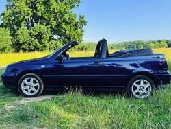 Blau Gebraucht 2000 VW Golf Cabriolet Conceptline Cabrio | 5.000 € (Teuer)