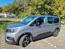 Silber Gebraucht 2022 Peugeot Rifter GT Van / Kleinbus | 27.000 € (Etwas zu teuer)