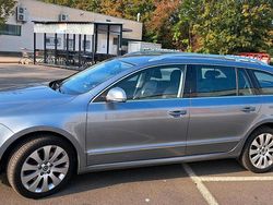 Grau Gebraucht 2012 Skoda Superb Kombi | 11.000 € (Teuer)