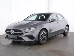 Grau Gebraucht 2024 Mercedes A180 Kleinwagen | 29.850 € (Fairer Preis)