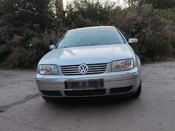 Grau Gebraucht 2004 VW Bora Limousine | 1.999 € (Fairer Preis)