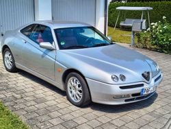 Silber Gebraucht 2001 Alfa Romeo GTV Coupé | 7.300 € (Fairer Preis)