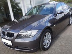 Grau Gebraucht 2005 BMW 320 Sport Line Limousine | 9.250 €