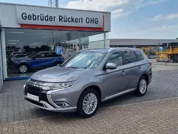 Platinumgrau Gebraucht 2019 Mitsubishi Outlander P-HEV Intro Edition SUV | 23.750 € (Fairer Preis)