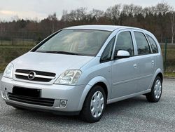 Grau Gebraucht 2006 Opel Meriva Van / Kleinbus | 4.499 € (Teuer)