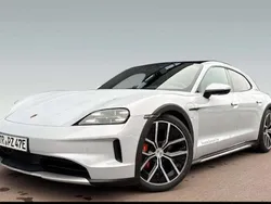 Grau Gebraucht 2024 Porsche Taycan Cross Turismo Limousine | 123.900 €