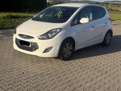 Weiß Gebraucht 2013 Hyundai ix20 Kleinwagen | 4.800 € (Fairer Preis)