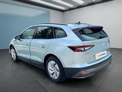 Silber Gebraucht 2023 Skoda Enyaq iV Loft SUV | 23.199 € (Fairer Preis)