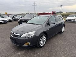 Grau Gebraucht 2012 Opel Astra Kombi | 4.290 € (Fairer Preis)