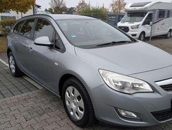 Silber Gebraucht 2012 Opel Astra Kombi | 2.700 € (Fairer Preis)