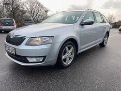Grau Gebraucht 2014 Skoda Octavia LAURIN & KLEMENT Kombi | 4.800 € (Superpreis)