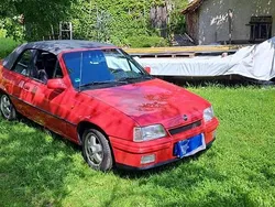 Rot Gebraucht 1993 Opel Kadett Cabrio | 3.500 €
