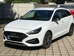 Weiß Gebraucht 2020 Hyundai i30 Intro Edition Kombi | 13.290 € (Fairer Preis)