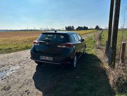 Schwarz Gebraucht 2018 Toyota Auris Team Limousine | 10.200 € (Superpreis)