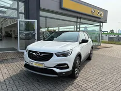 Weiß Gebraucht 2017 Opel Grandland X Innovation SUV | 13.990 € (Teuer)