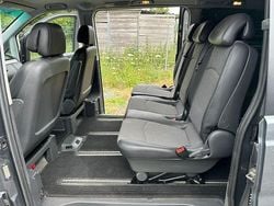 Grau Gebraucht 2011 Mercedes Viano Van / Kleinbus | 13.900 € (Fairer Preis)
