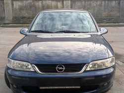Blau Gebraucht 1999 Opel Vectra Limousine | 1.750 € (Fairer Preis)